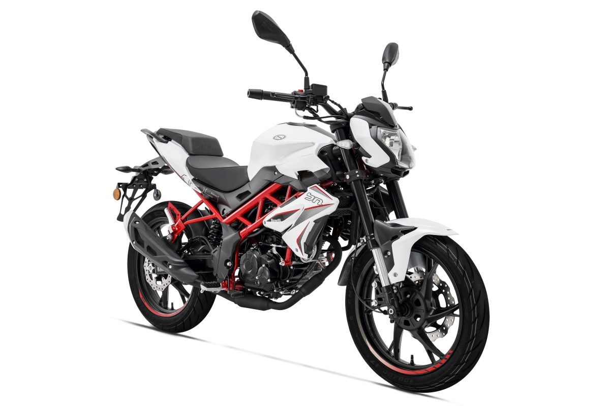 Benelli BN 125, la naked che costa meno di uno scooter si aggiorna per il 2025